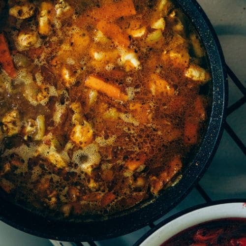 10 Recettes à la Mijoteuse pour Simplifier Votre Vie Culinaire