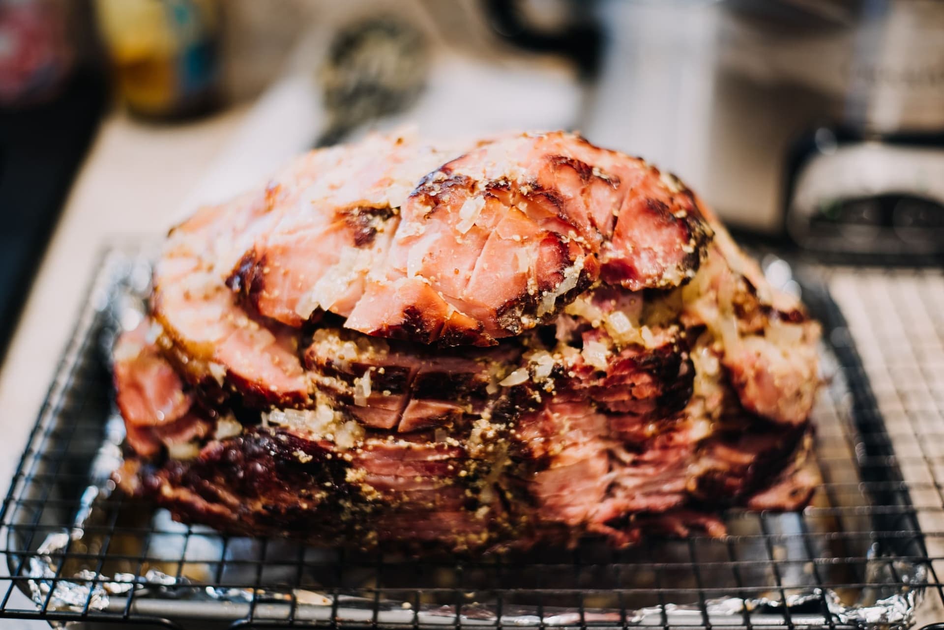Tender and Savory Ham Cooked Slowly in a Crockpot