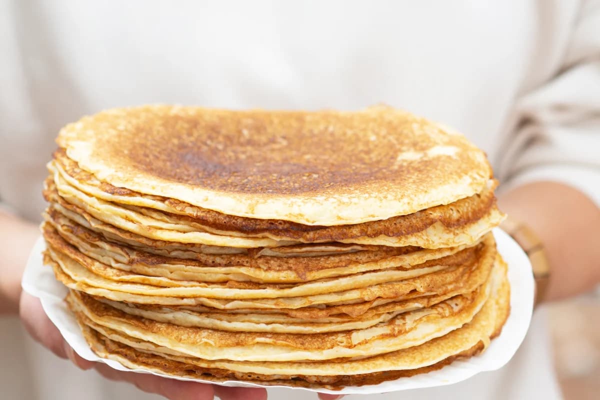 Crêpes de base faciles (pâte à crêpes maison)