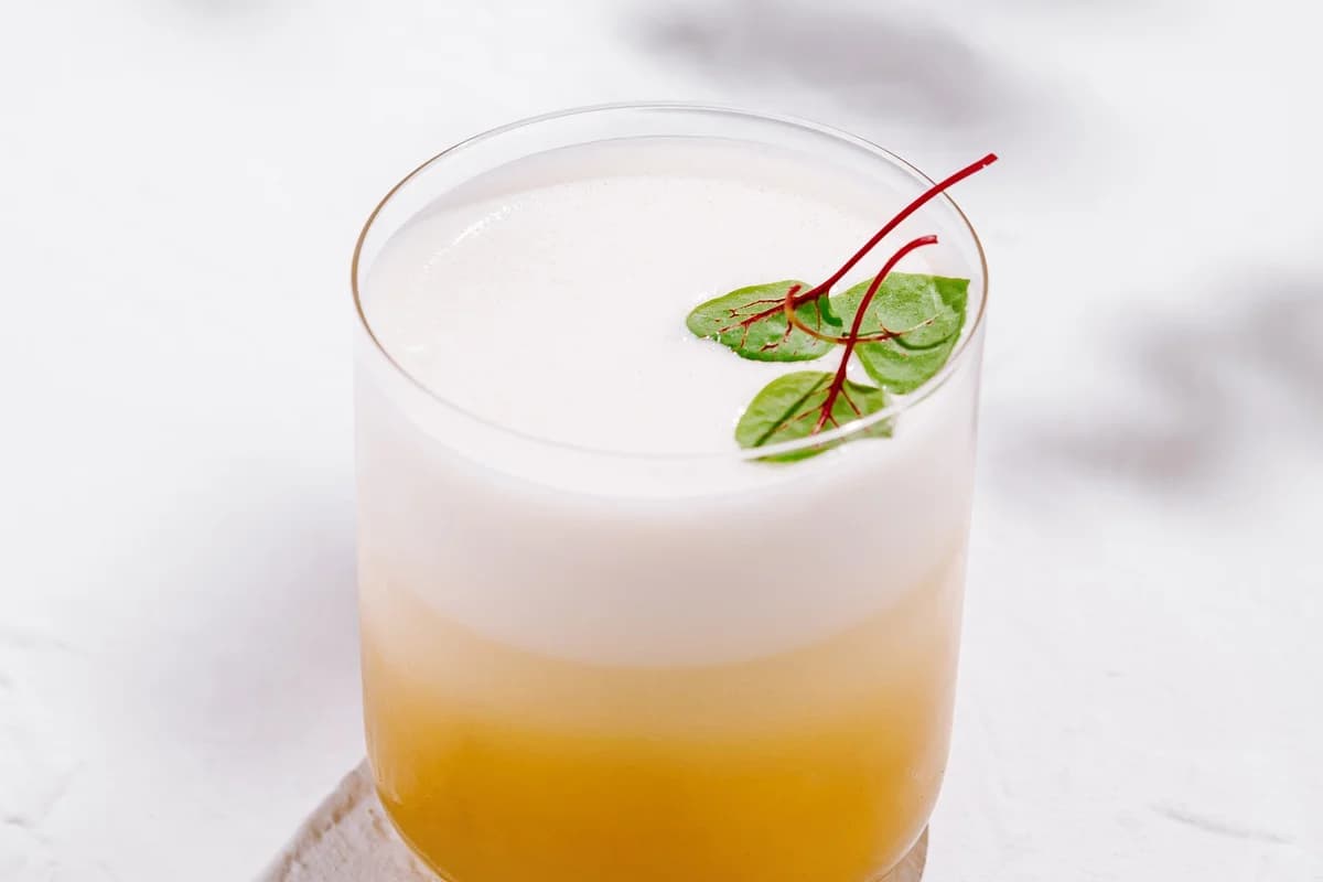 Easy Amaretto Sour