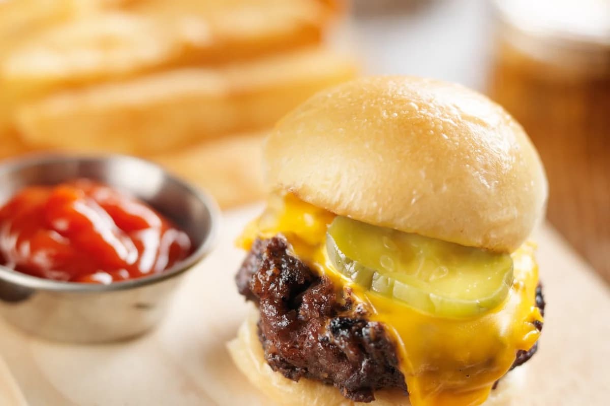 Mini smash burgers fondants pour le Super Bowl