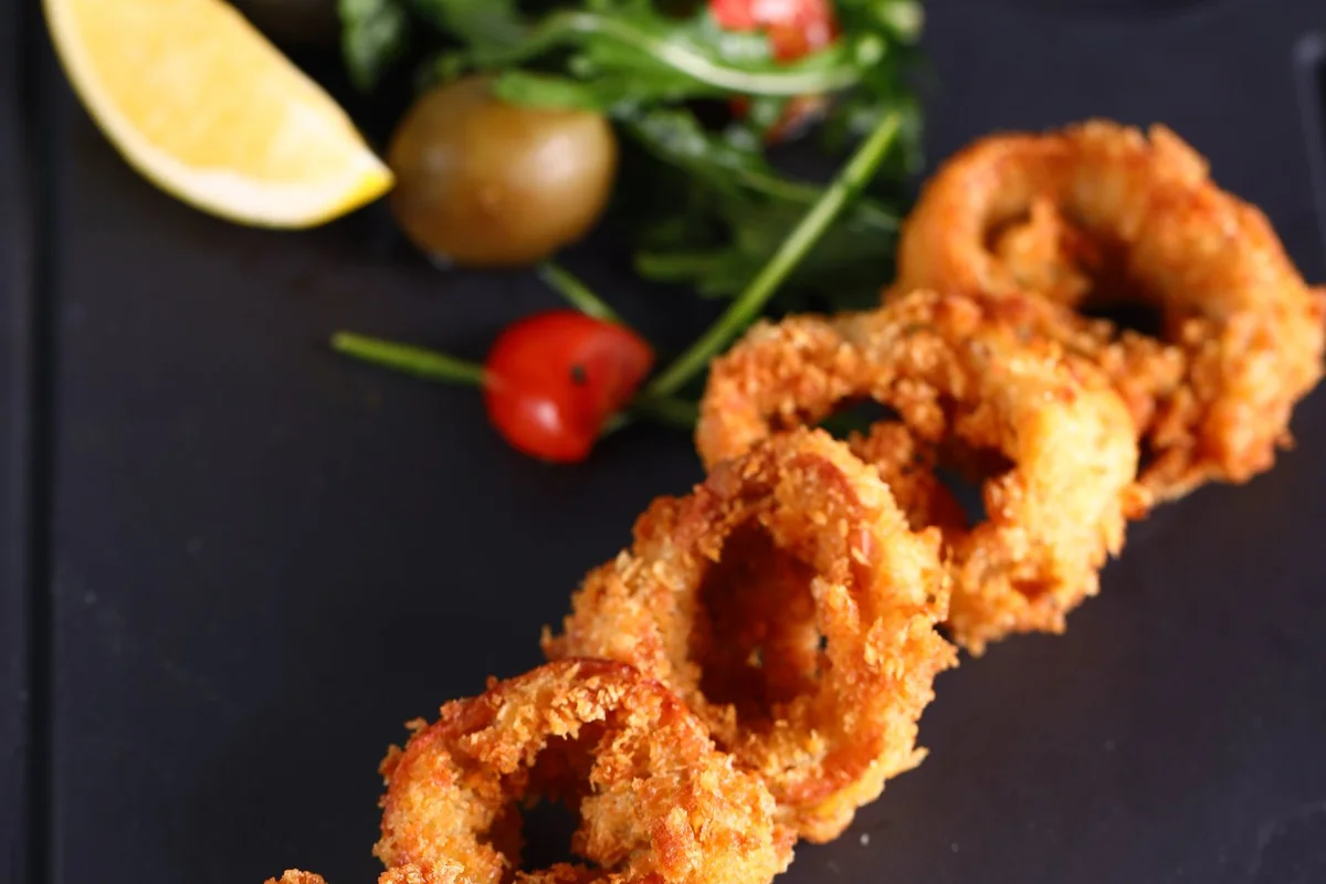 Rondelles d'oignon croustillantes au Super Bowl