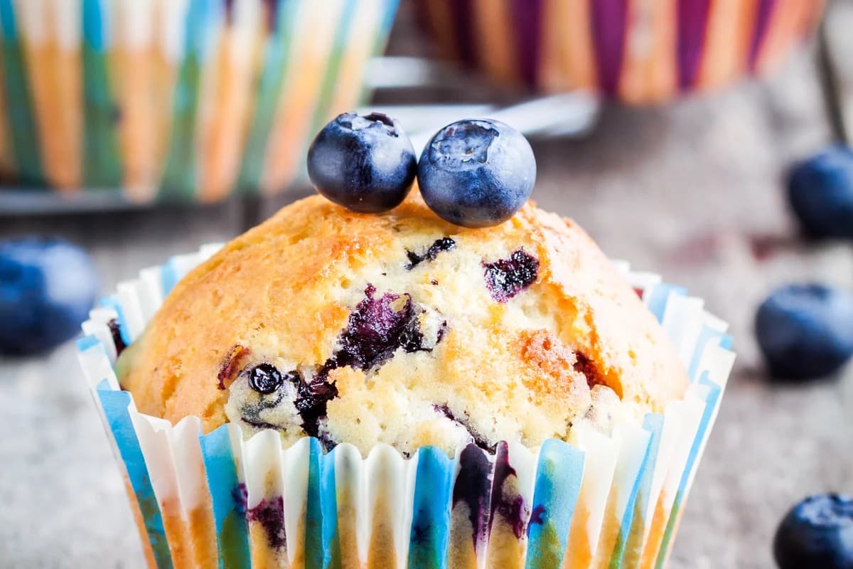 Muffins aux bleuets moelleux et dômes parfaits