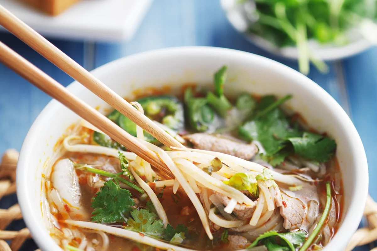 Soupe tonkinoise maison : un voyage au Vietnam