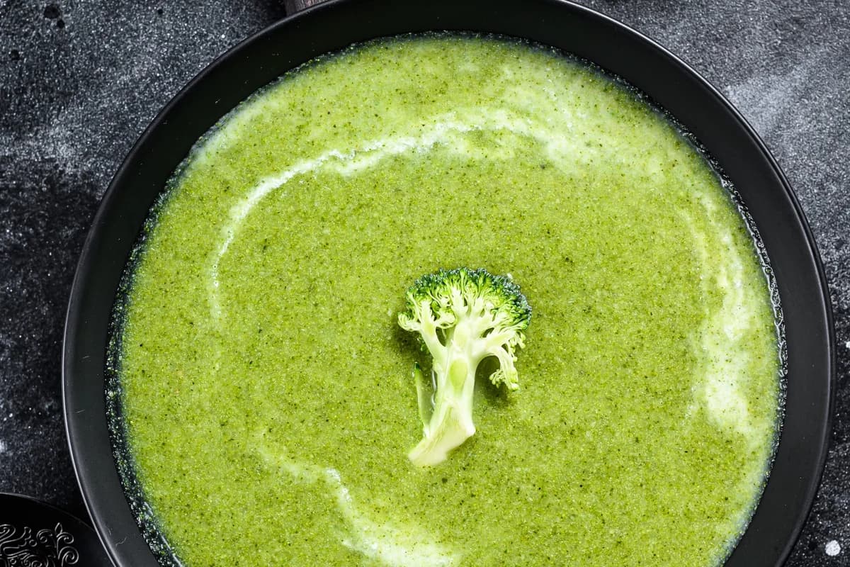 Comforting Broccoli Soup in 30 Minutes