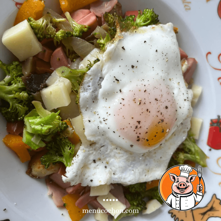 Breakfast plate: egg, vegetables, ham.