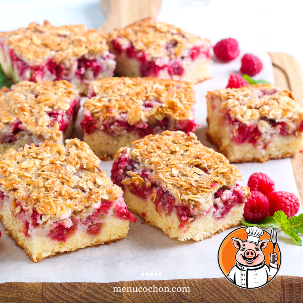 Oatmeal and raspberry squares, gourmet recipe.